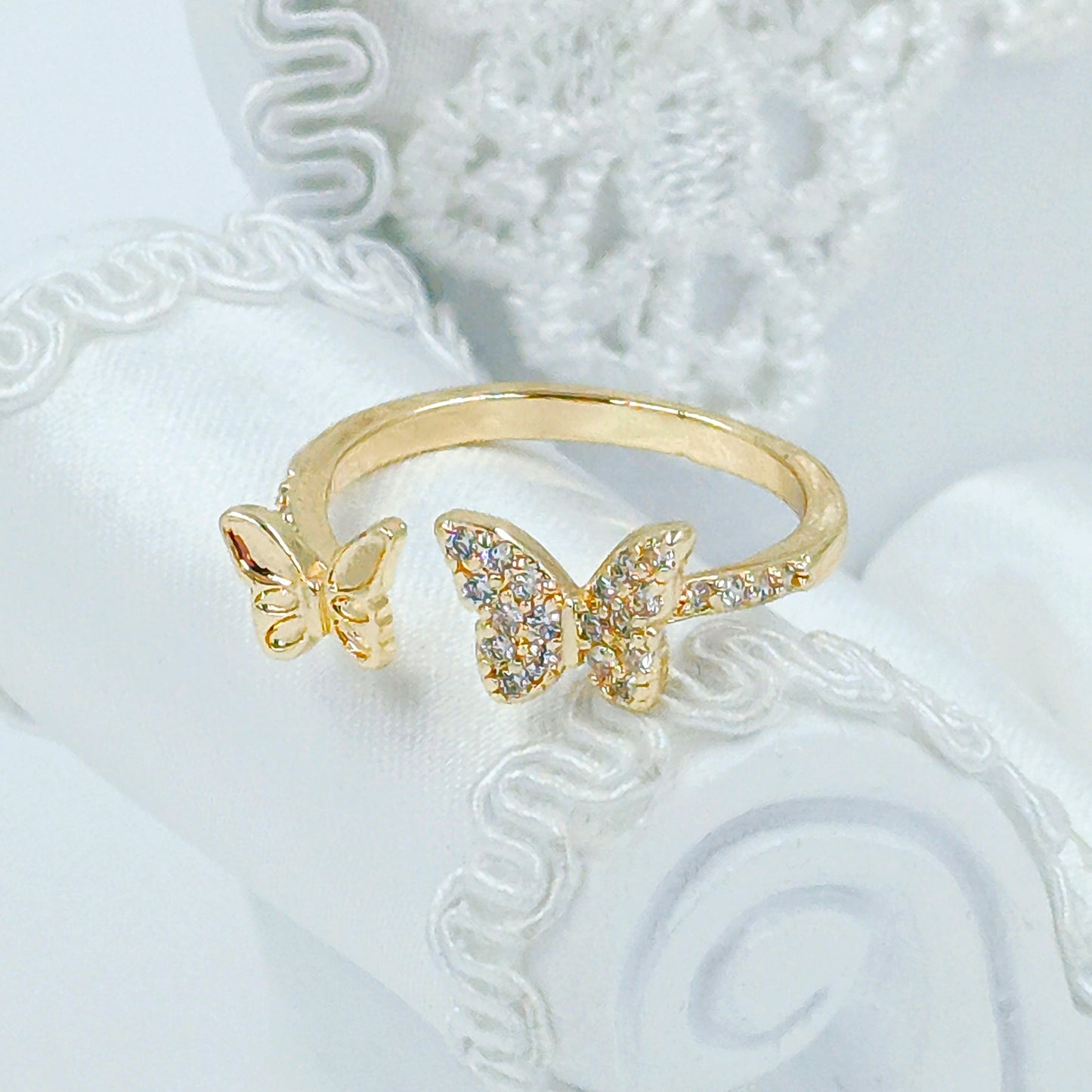 Anillo mariposas dobles