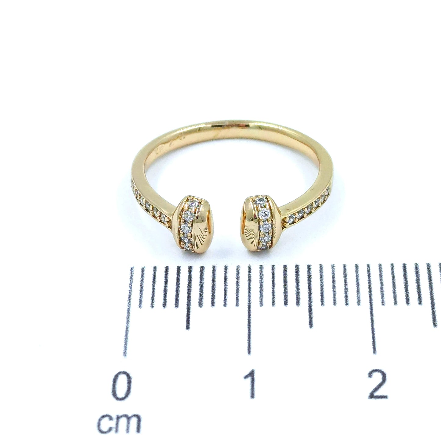 Anillo microzircón