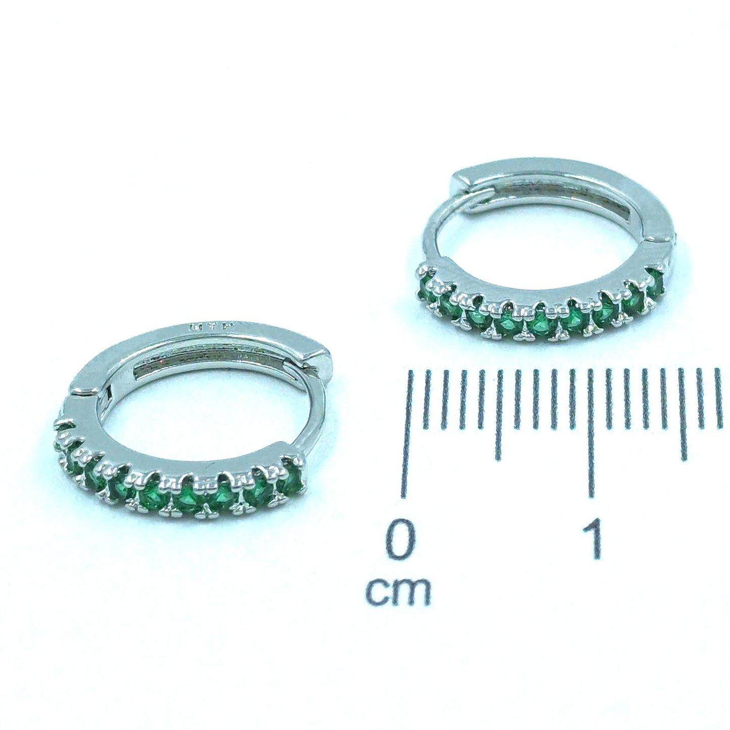 Candonga pequeña esmeralda