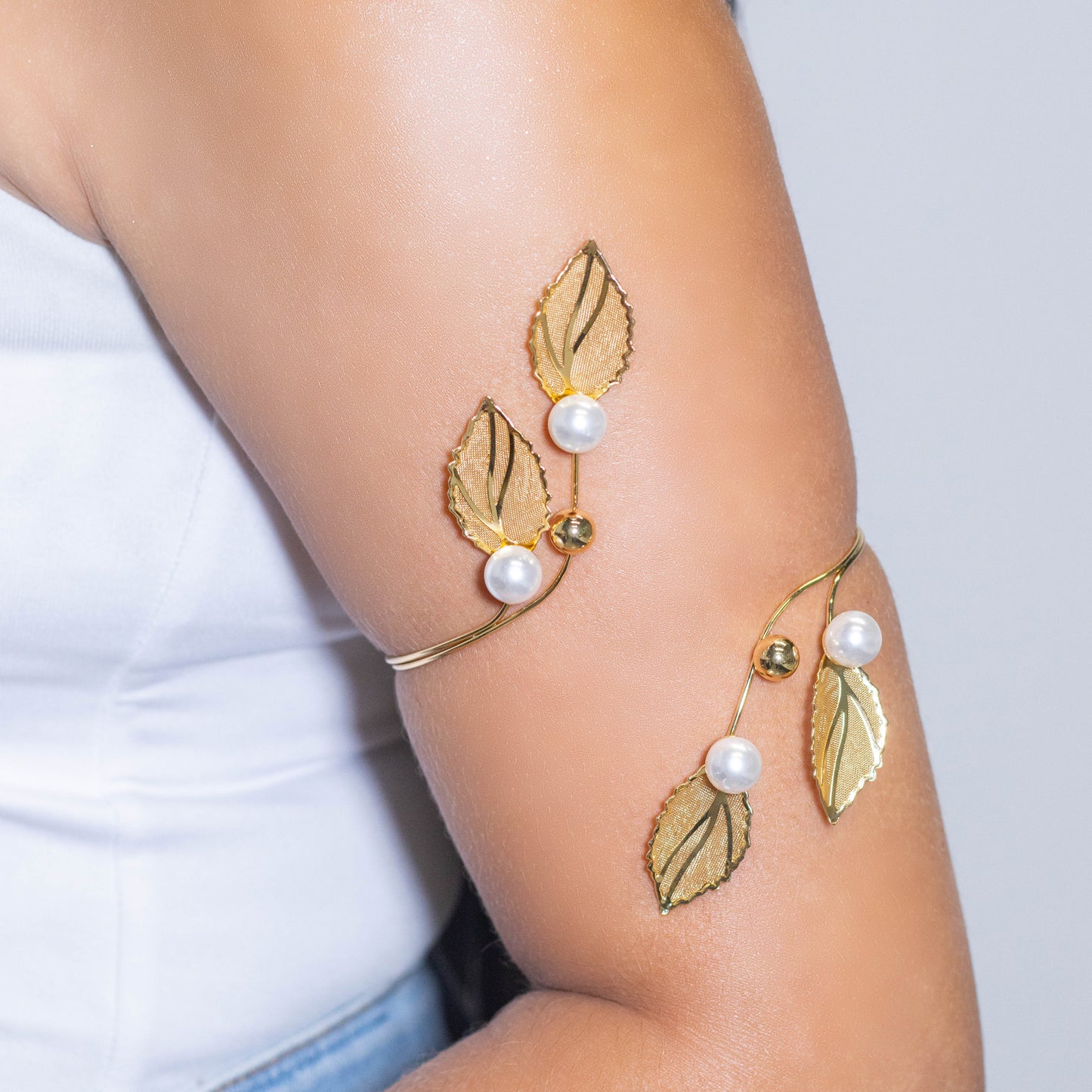 Pulsera brazalete perla hoja