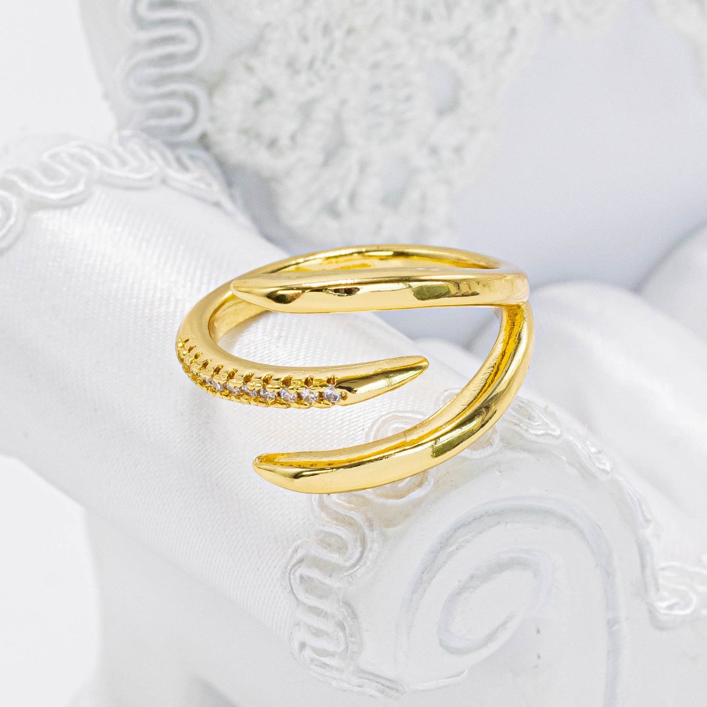Anillo microzircones