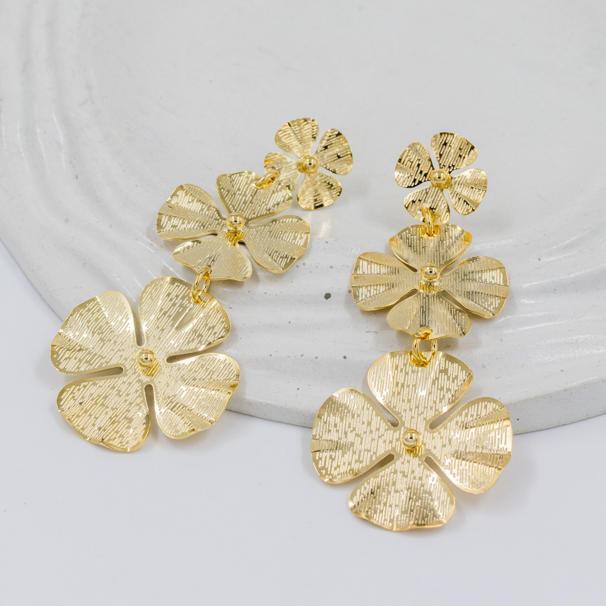 Arete bronce hojas eslabones 7cmAmulí