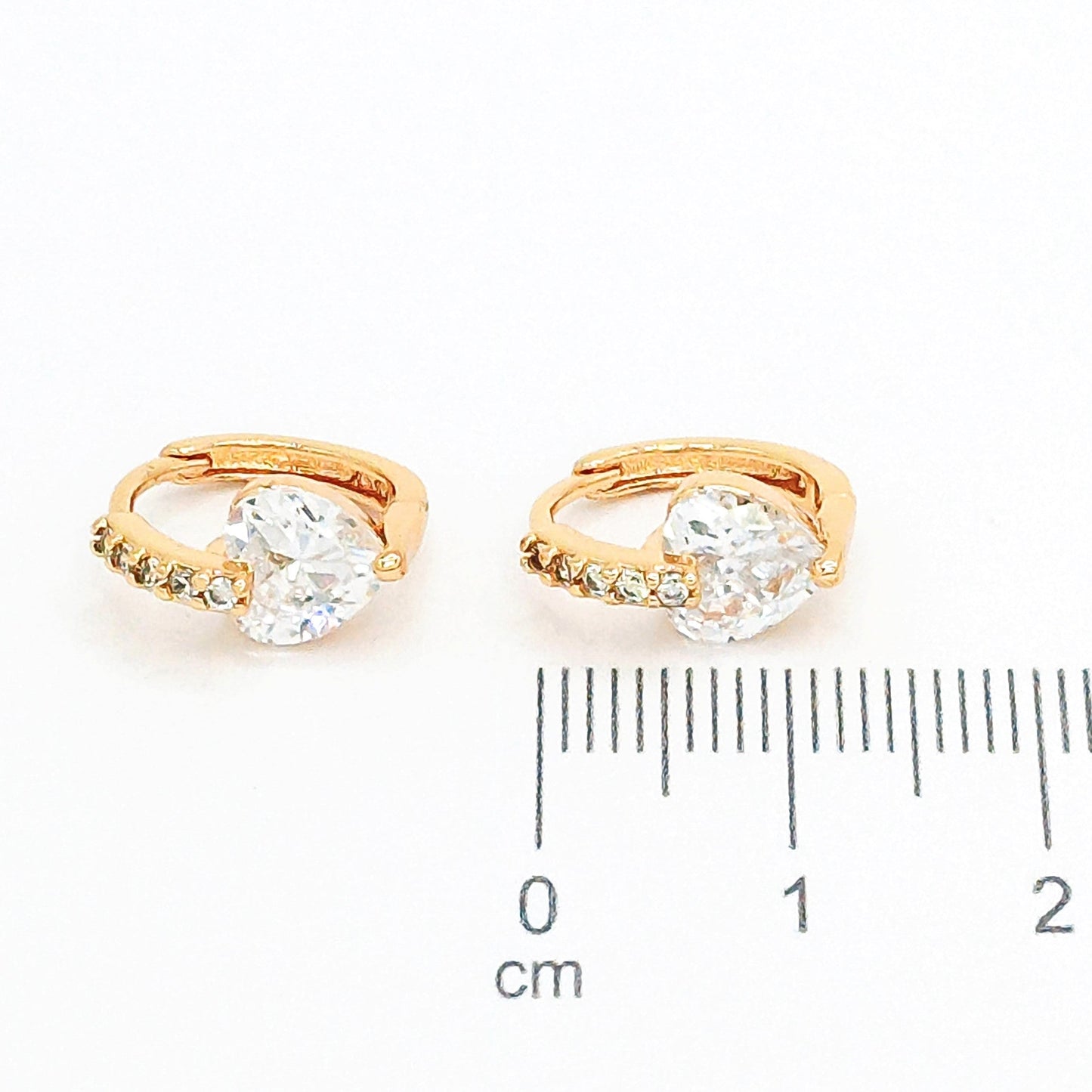 Candonga pequeña zircón