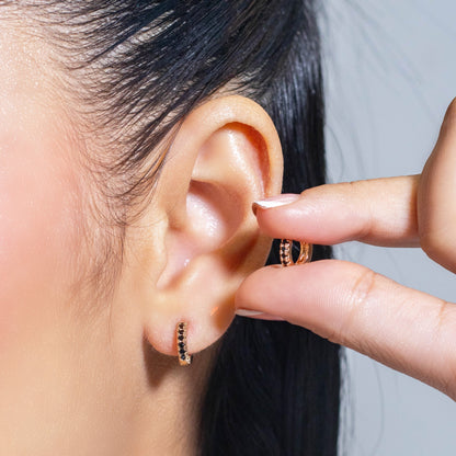 Cdga pequeña microzircones zafiro