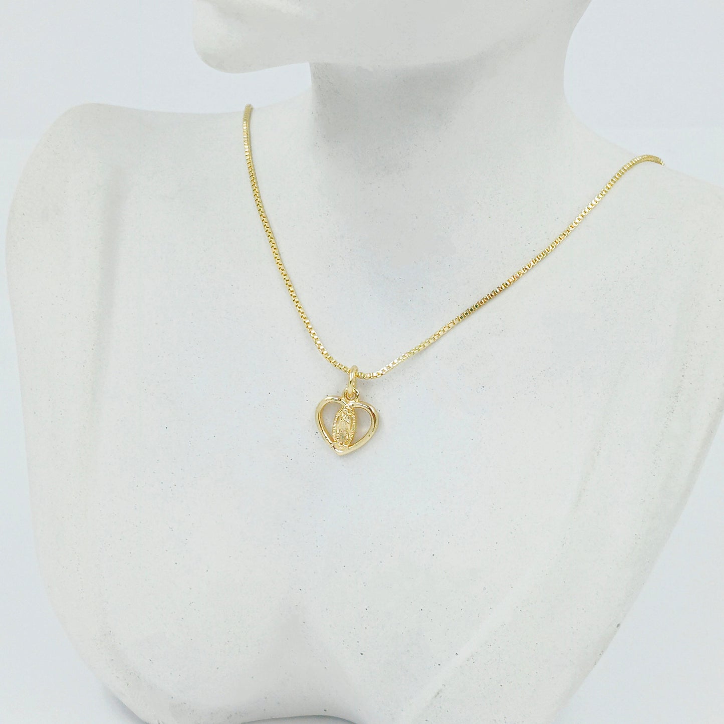 Collar rodio silueta corazon