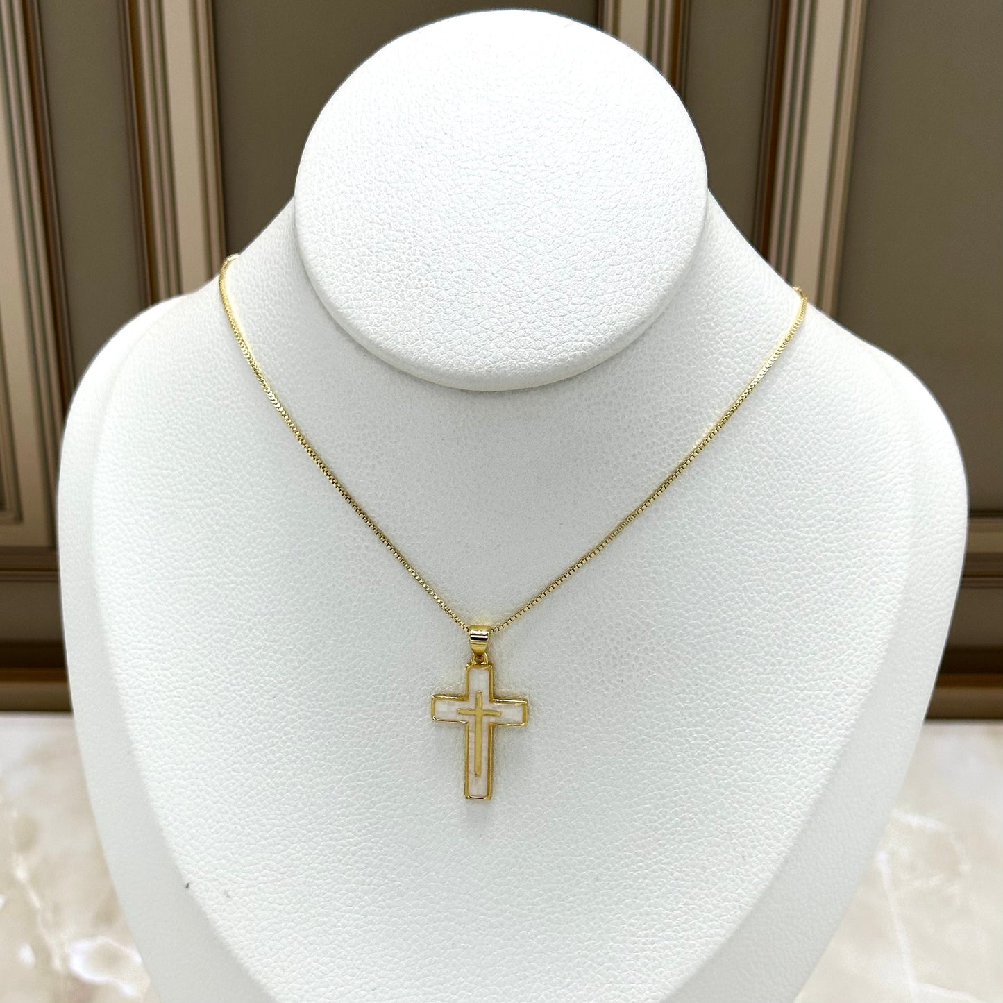 Collar rodio doble cruz nacar