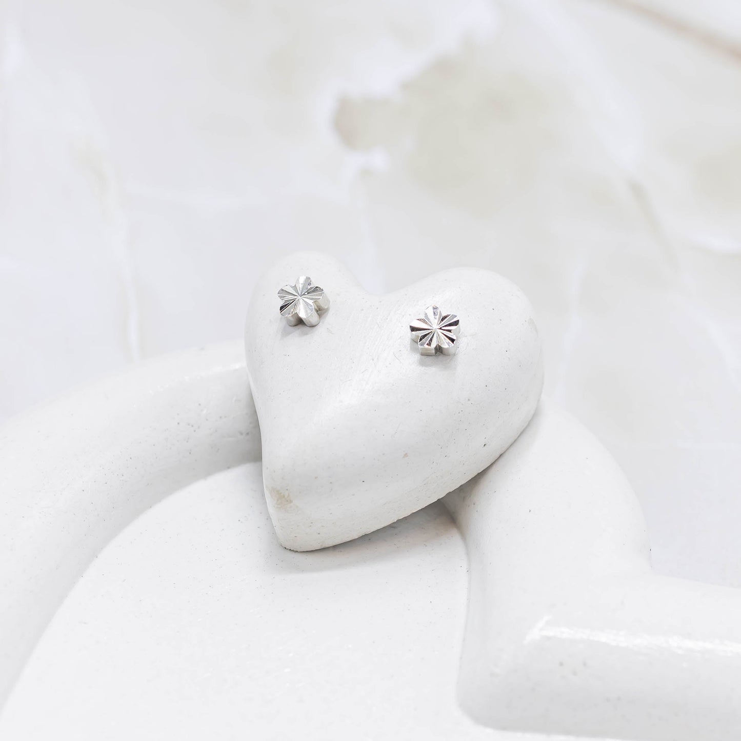 Topo mini flor diamantada P